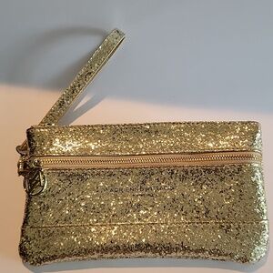 ADRIENNE VITTADINI STUDIO VINYL COATED GOLD GLITTER WRISTLET/CLUTCH